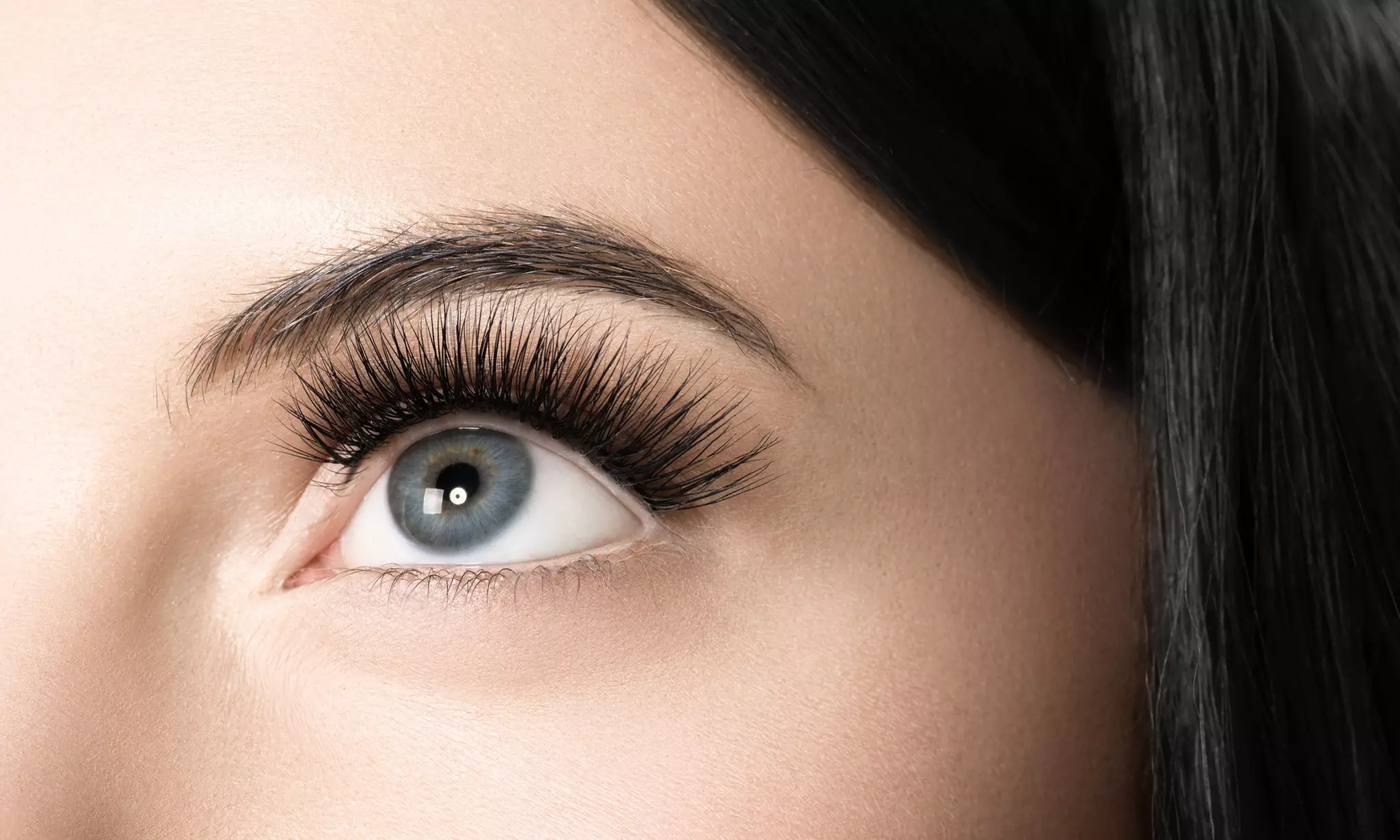 Semi-Permanent Eyelashes